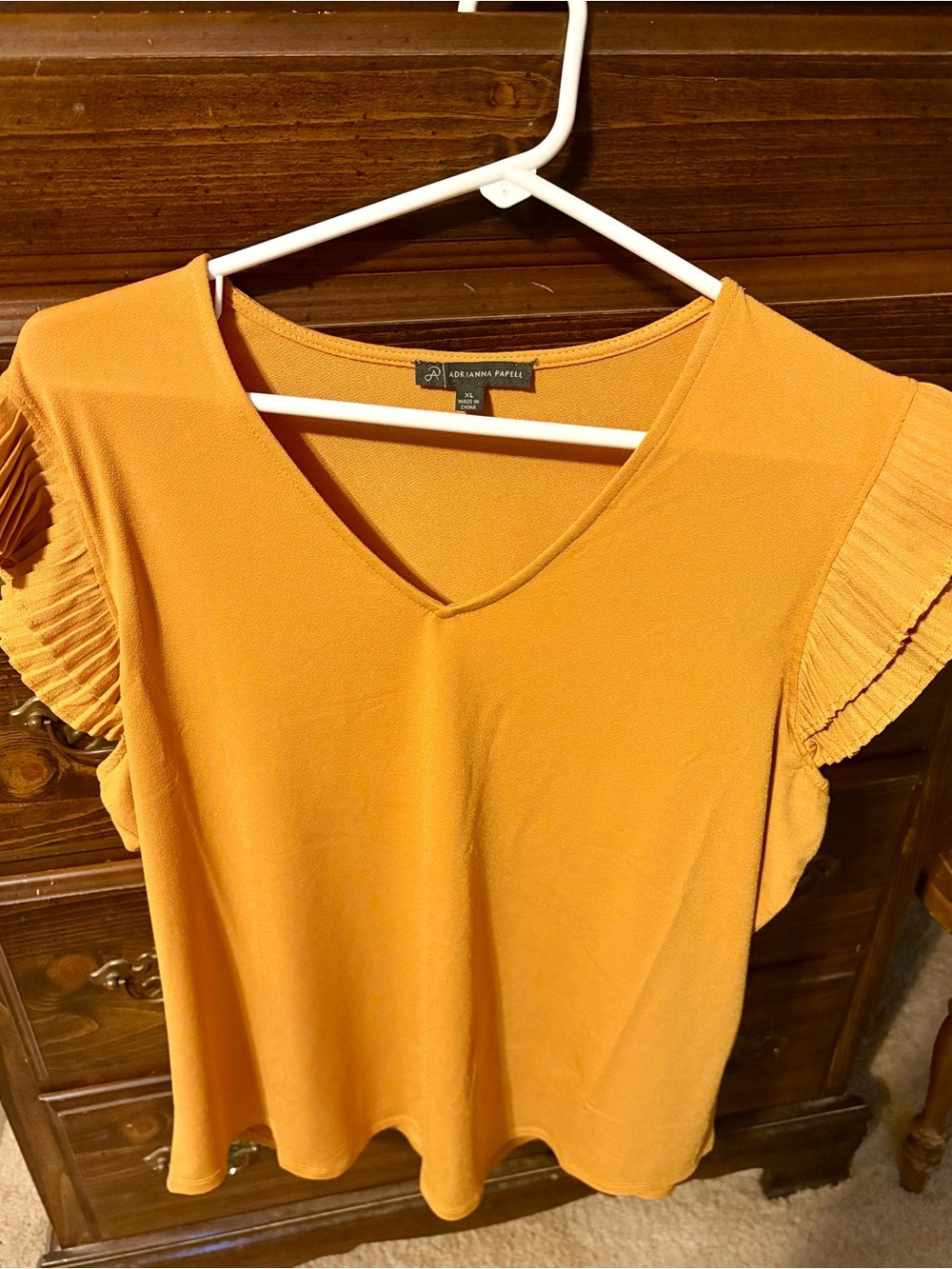 Adrianna Papell Golden Yellow V-Neck Flutter Sleeve Blouse XL New!